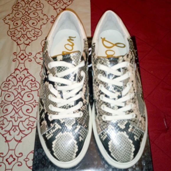 Sam Edelman Moira Sneakers - Picture 9 of 9